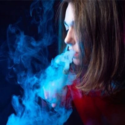 Le lehet szokni az e-cigaretta használatáról?