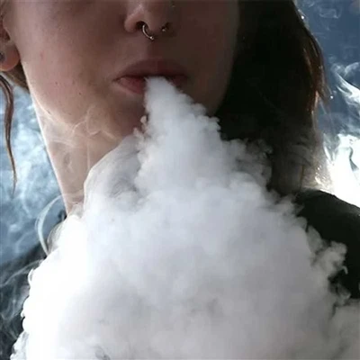 Megtisztíthatom az e-cigarettám belsejét?